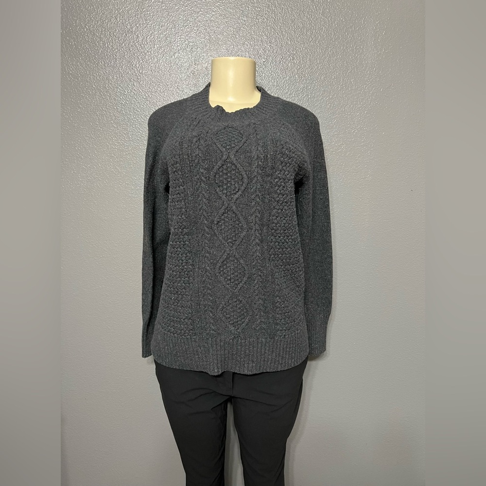 Merona size L knit grey sweater